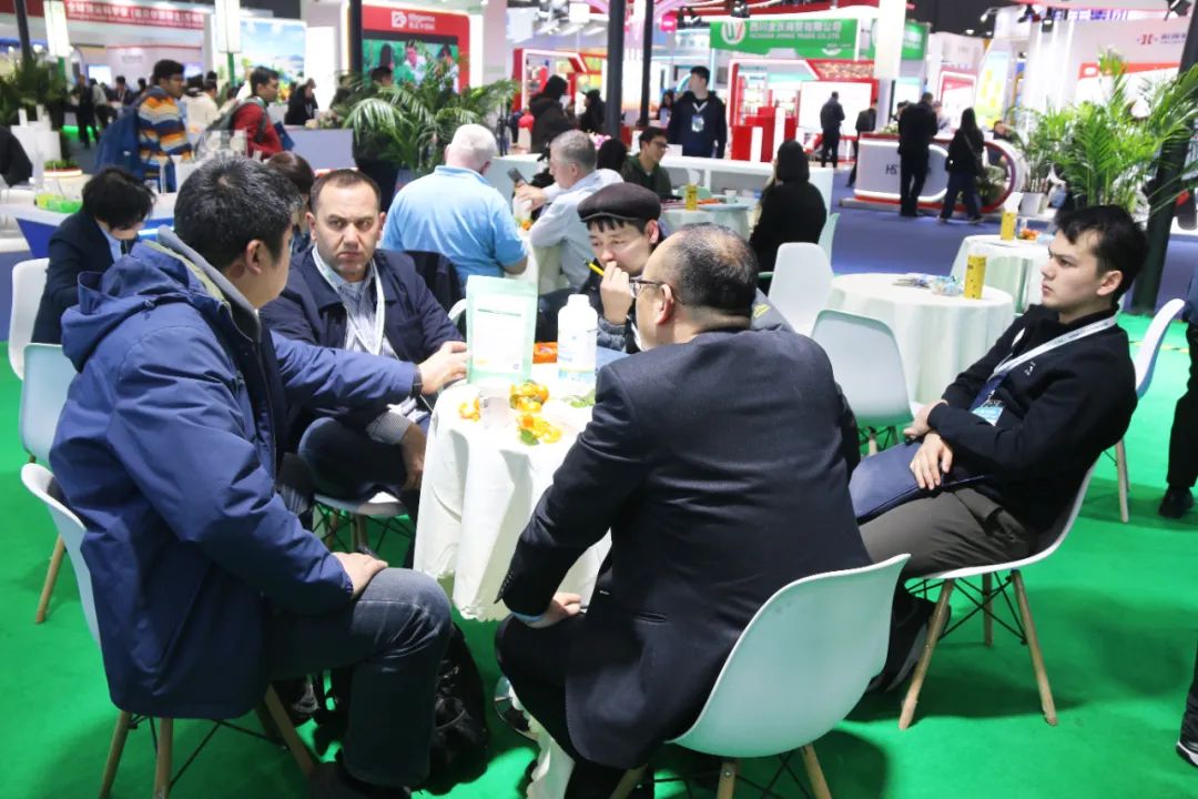 金牌赞助企业尊龙凯时生物全新亮相上海CAC国际农化展，以科技实力献礼25周年