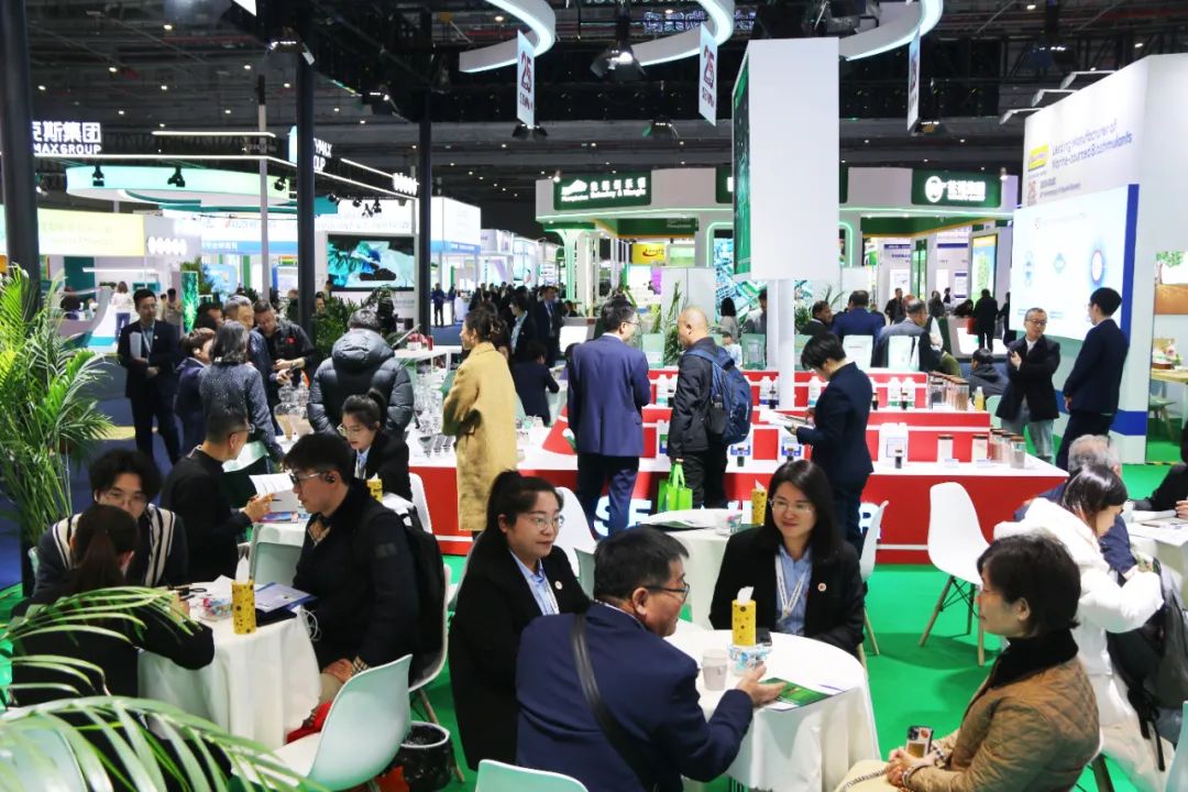 金牌赞助企业尊龙凯时生物全新亮相上海CAC国际农化展，以科技实力献礼25周年